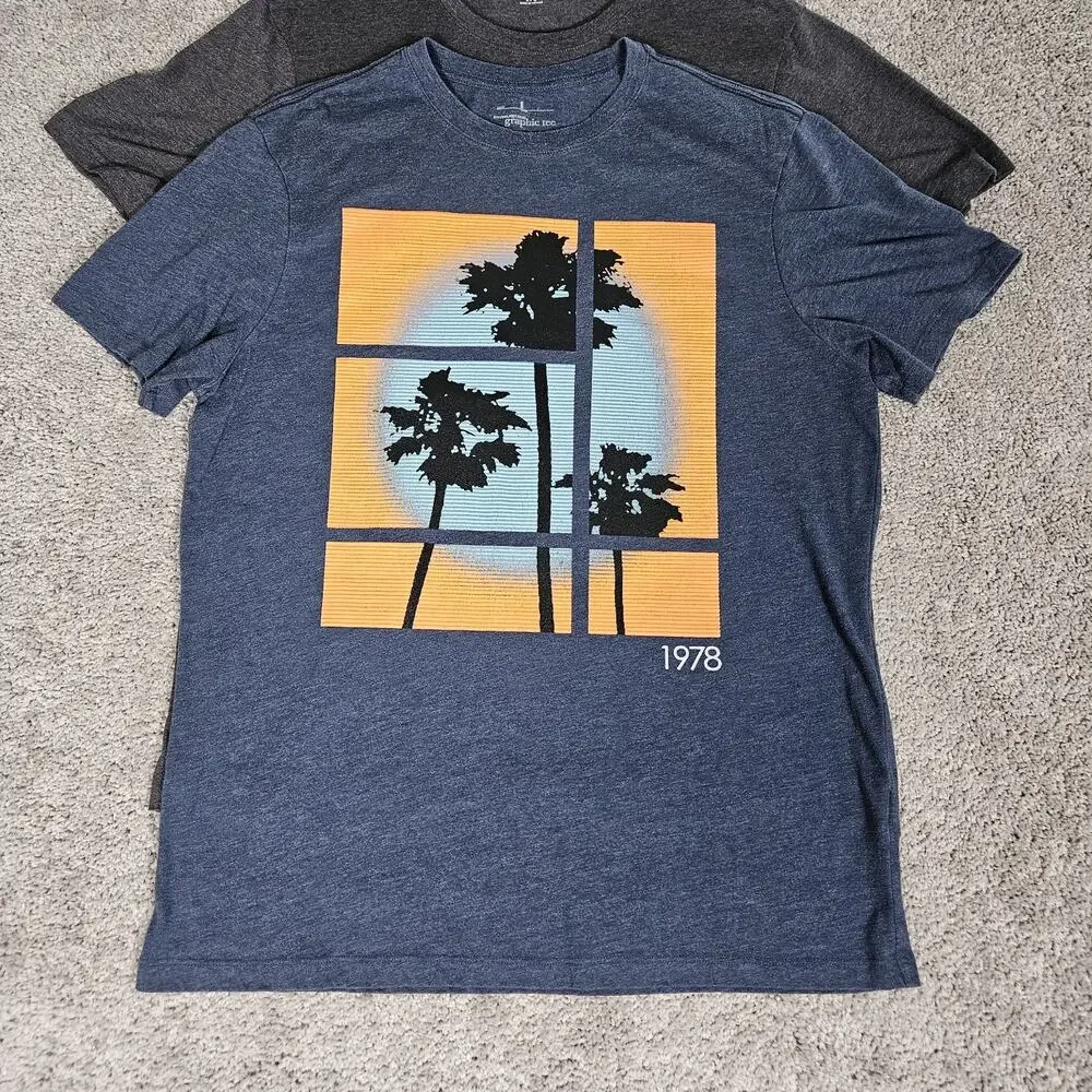 Banana Republic Graphic T-Shirts Men's Large Lot Of 4 Gray Blue Red Normcore